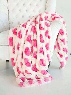Minky Couture Hugs Heart Print Travel Throw